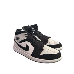 Nike Men’s Air Jordan 1 Mid DH6933-100 Black White Sneakers Size 11